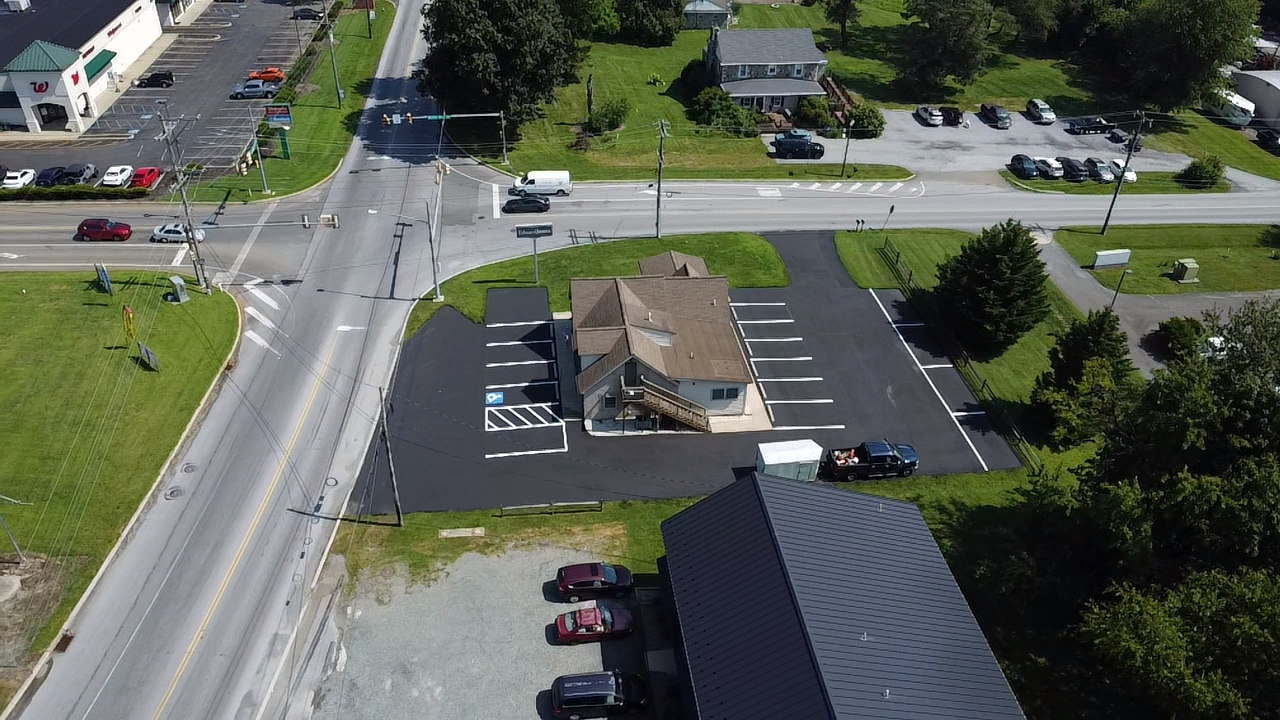 Why Skipping Commercial Asphalt Sealcoating Costs More in the Long Run